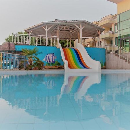 Hotel Perla Beach Club Primorsko Extérieur photo