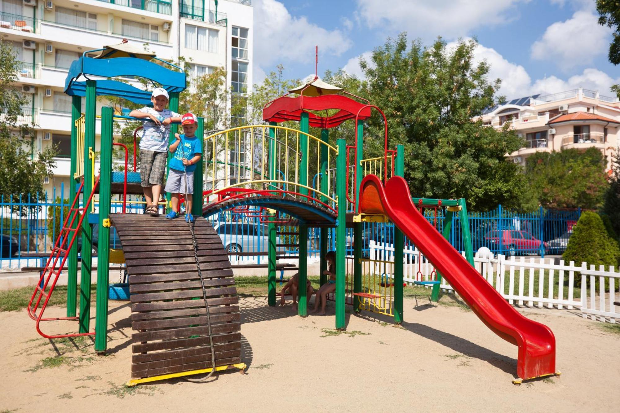 Hotel Perla Beach Club Primorsko Extérieur photo