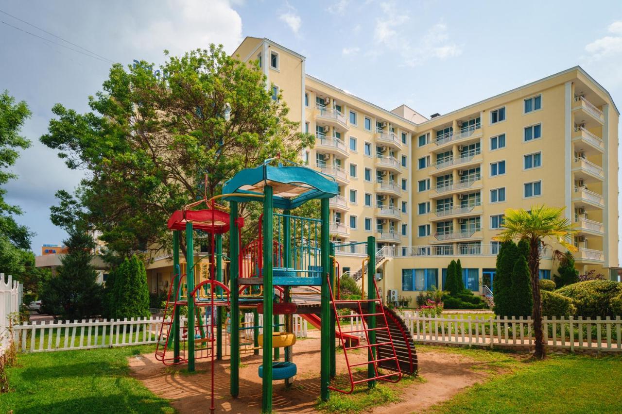 Hotel Perla Beach Club Primorsko Extérieur photo