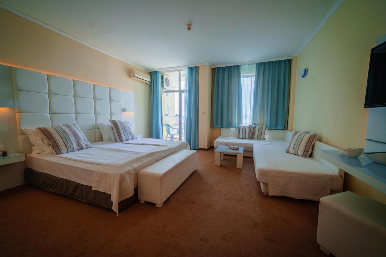 Hotel Perla Beach Club Primorsko Extérieur photo