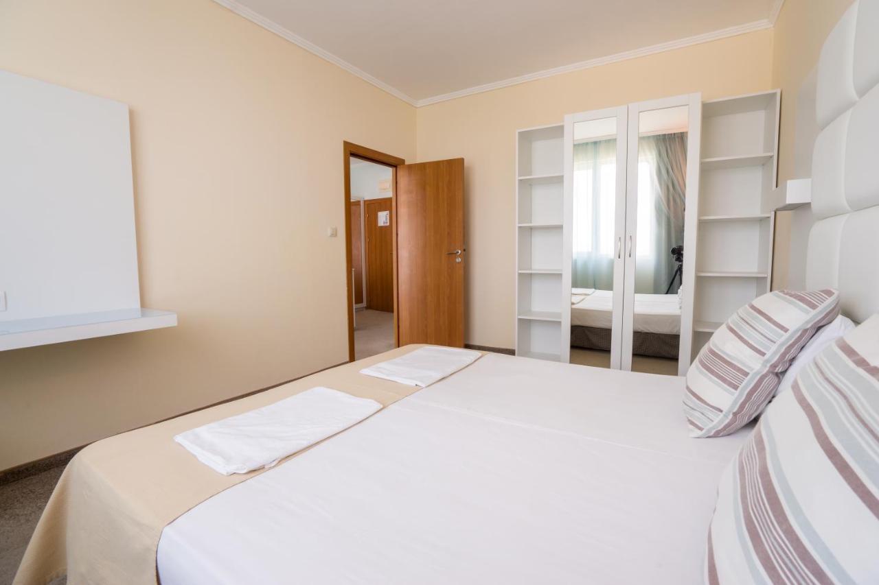 Hotel Perla Beach Club Primorsko Extérieur photo