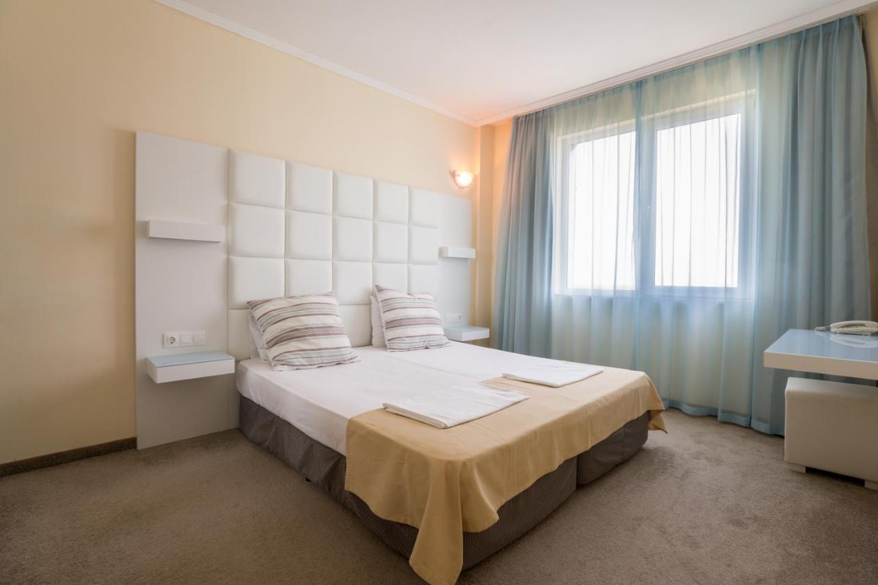 Hotel Perla Beach Club Primorsko Extérieur photo