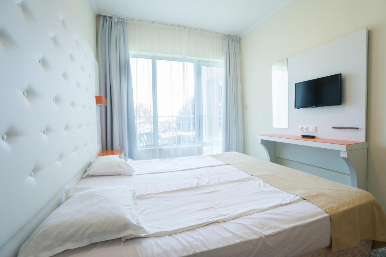Hotel Perla Beach Club Primorsko Extérieur photo
