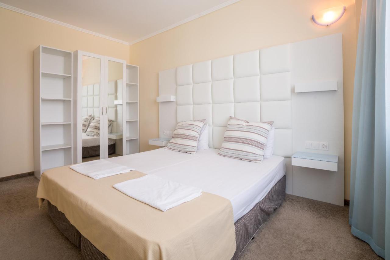 Hotel Perla Beach Club Primorsko Extérieur photo
