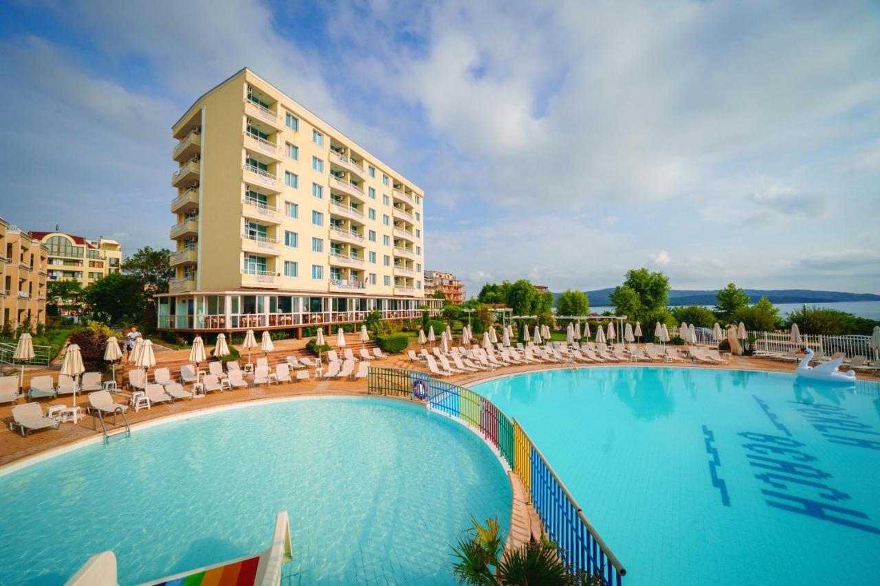 Hotel Perla Beach Club Primorsko Extérieur photo